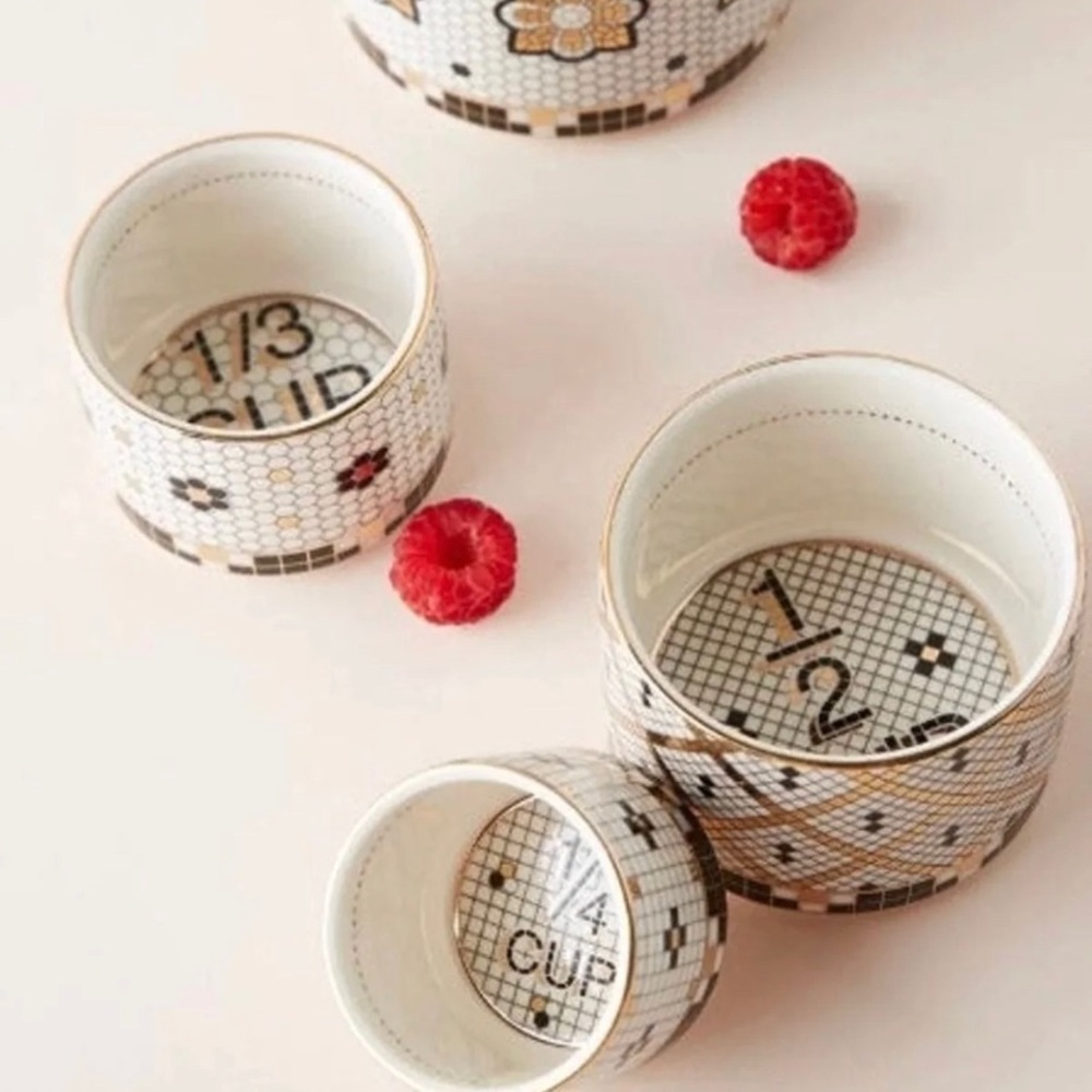 Anthropologie Bistro Tile Measuring Cups set